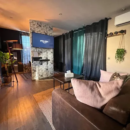 Apartamento Lm, Plein Centre Ville, Parking Privé Sarlat